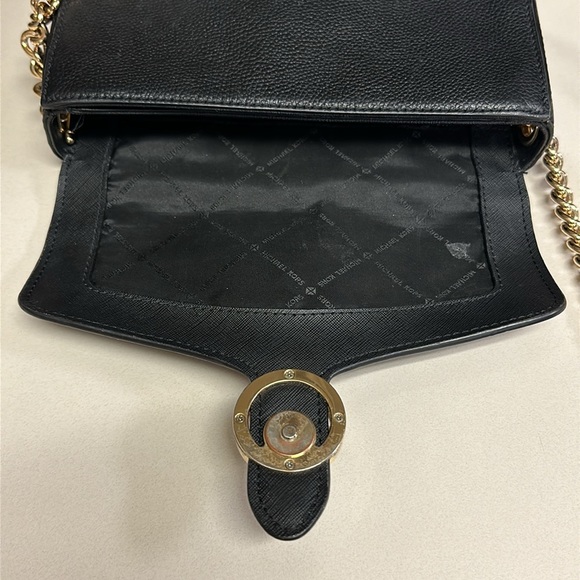 🔥🔥🔥Michael Kors Vanna Medium Black Pebbled Leather Crossbody Bag - Picture 6 of 15